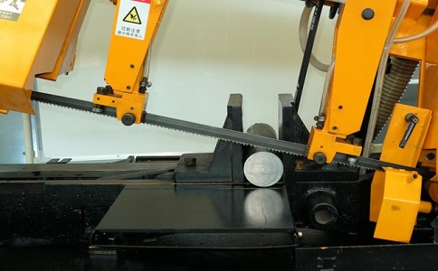 渔洋镇数控带锯床自动送料精度会出现偏差吗？